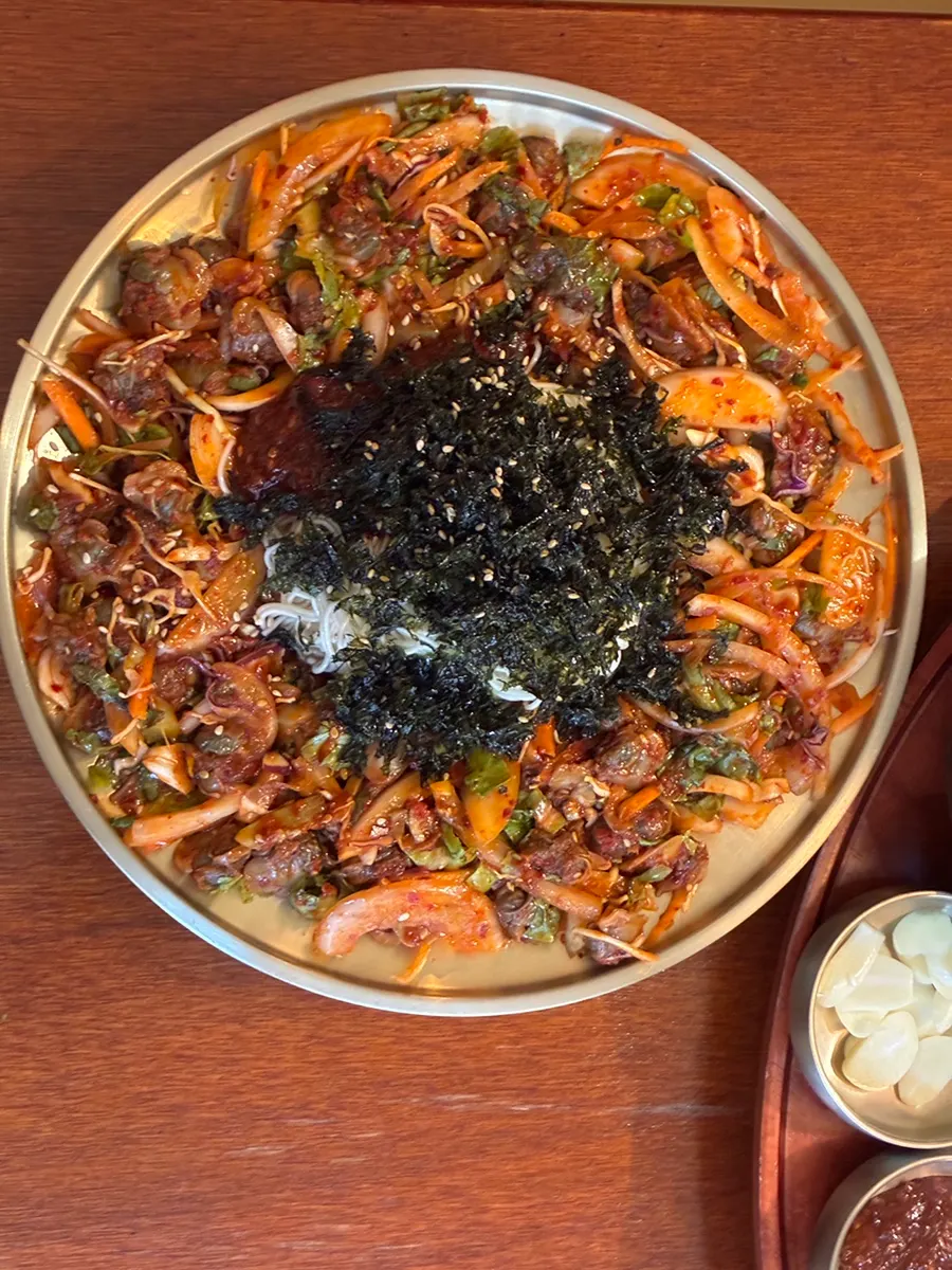 Sepinggan Yeosu cockle bibim somyeon