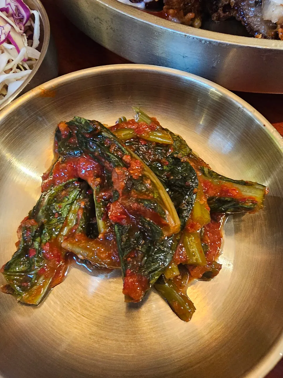 Gat kimchi served as a side dish