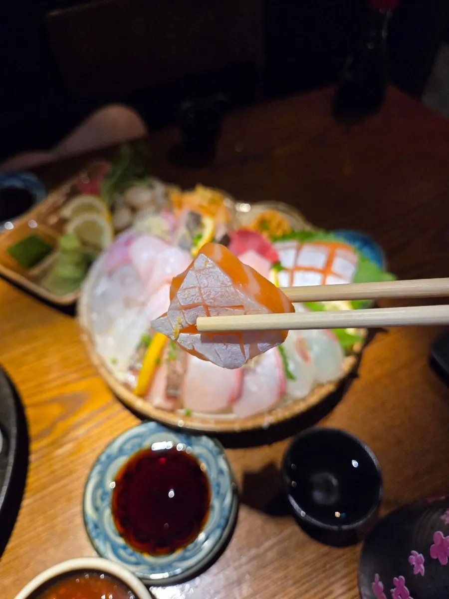 Assorted sashimi mixing salmon and white fish