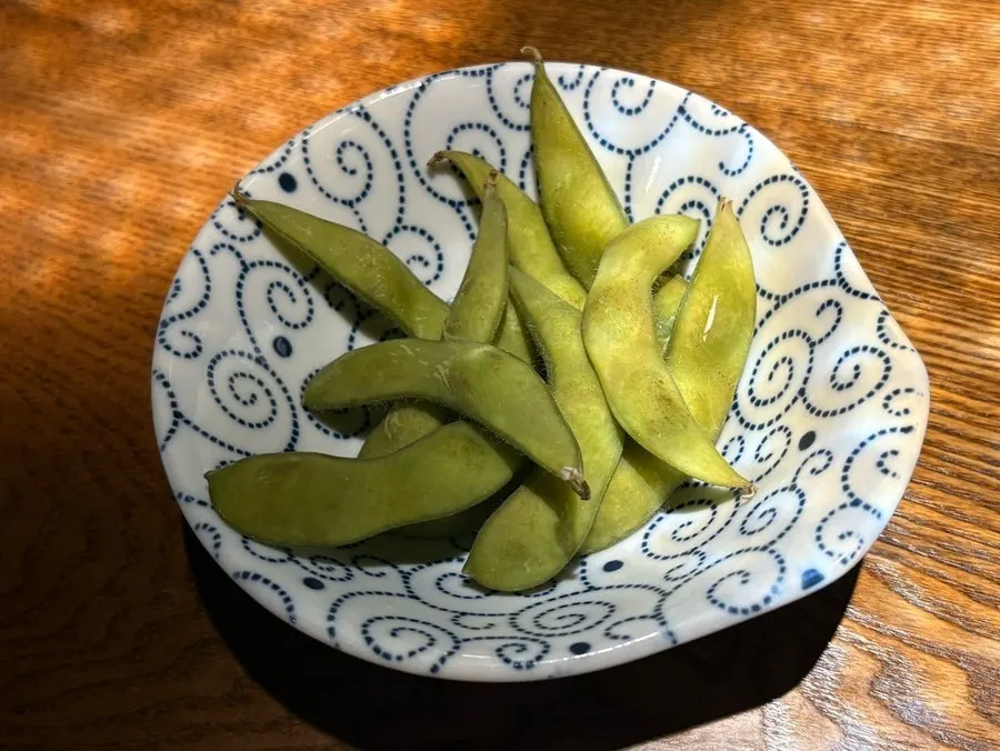 Sweet peas served as the base side dish