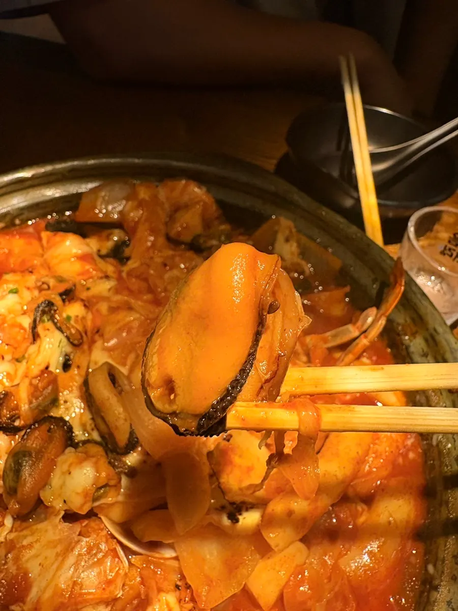 Blue crab in the seafood cheese tteokbokki