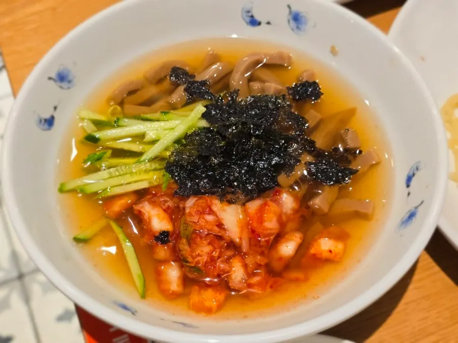 Mukbap with a sweet and tangy broth