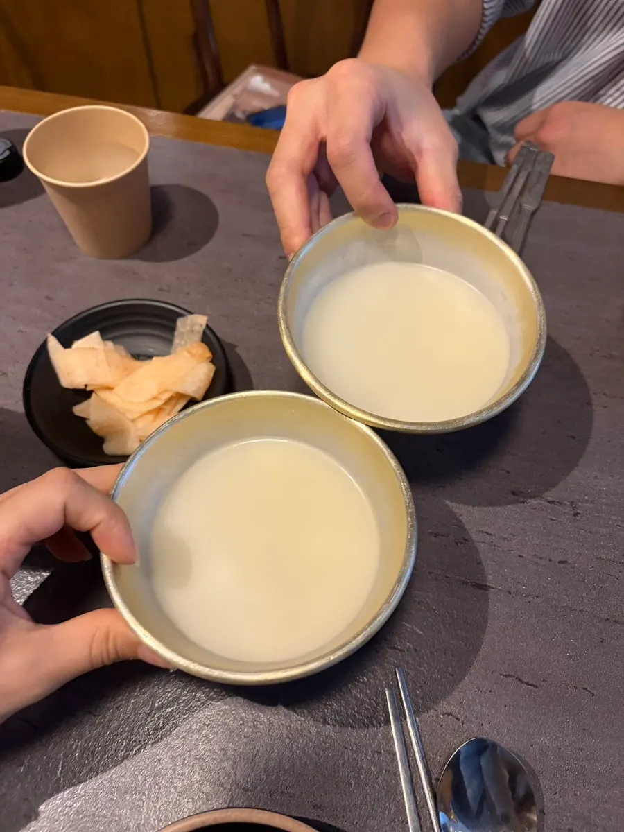 Jipyeong makgeolli and Kelly beer table setting