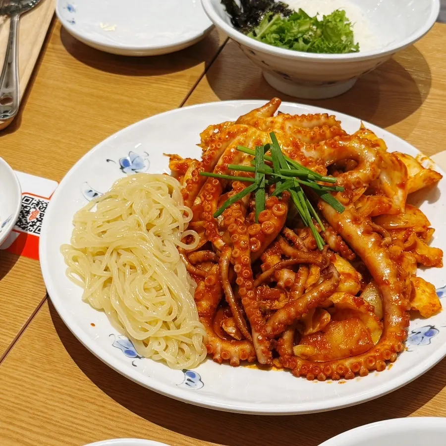 Whole octopus stir-fry ordered not spicy