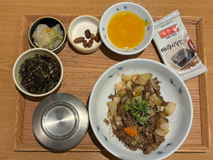 Full spread of the charcoal beef bulgogi set