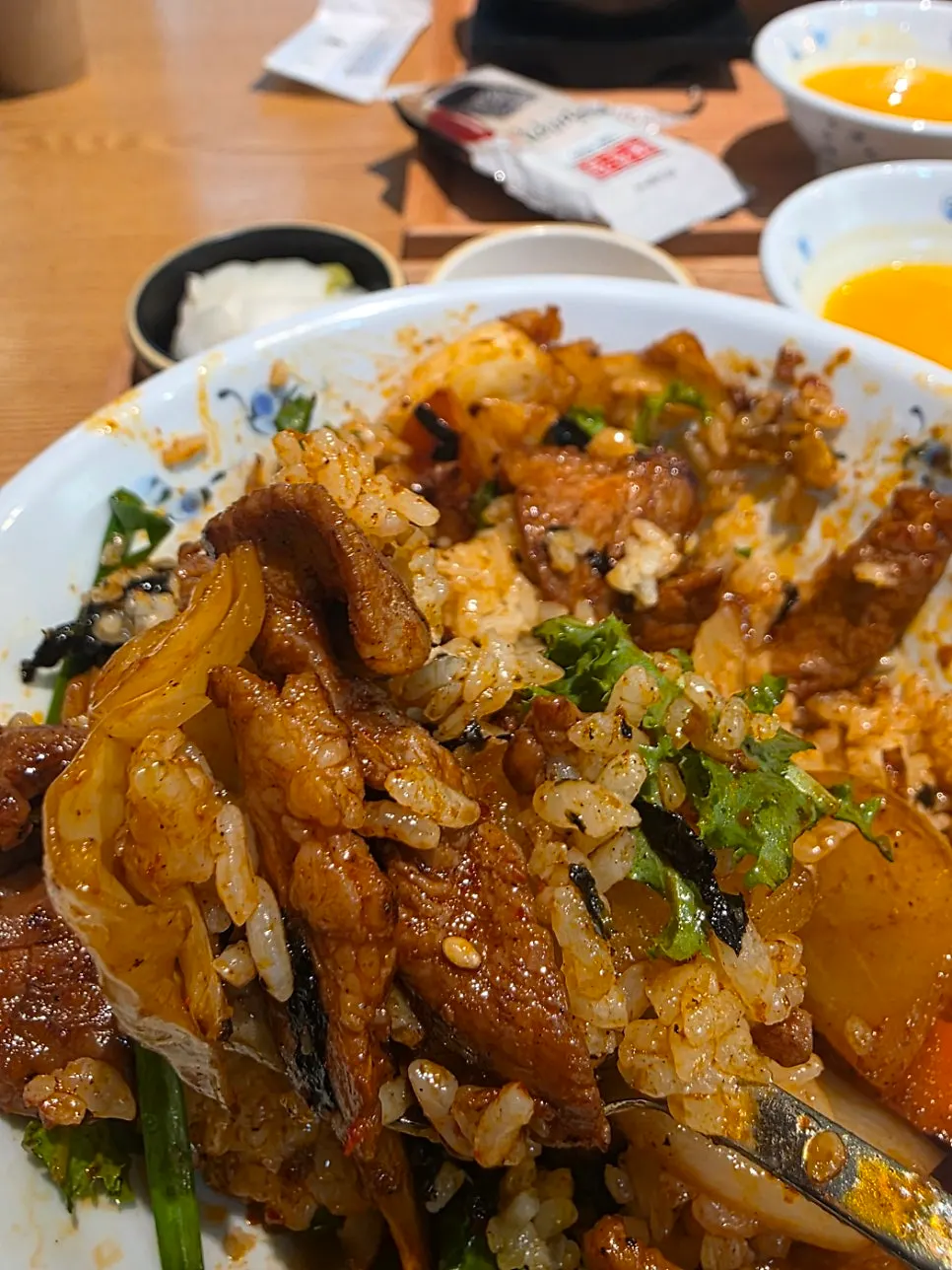 Pork stir-fry set with side dishes