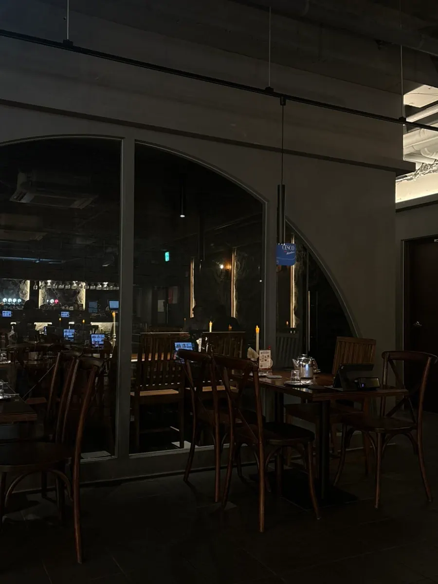 수도원 분위기를 살린 인테리어 소품