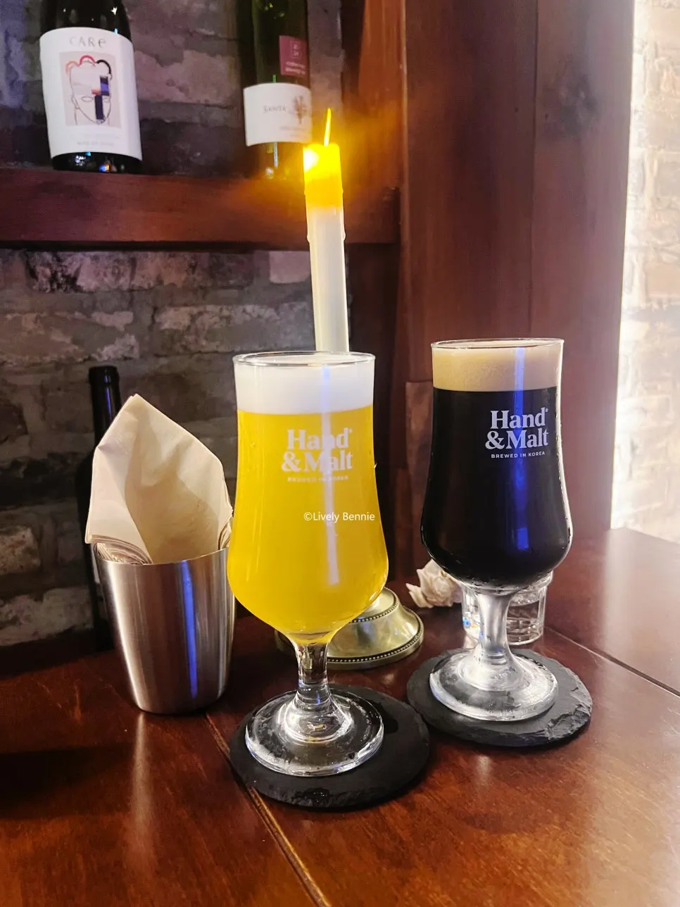 Dark beer paired with a fragrant ale