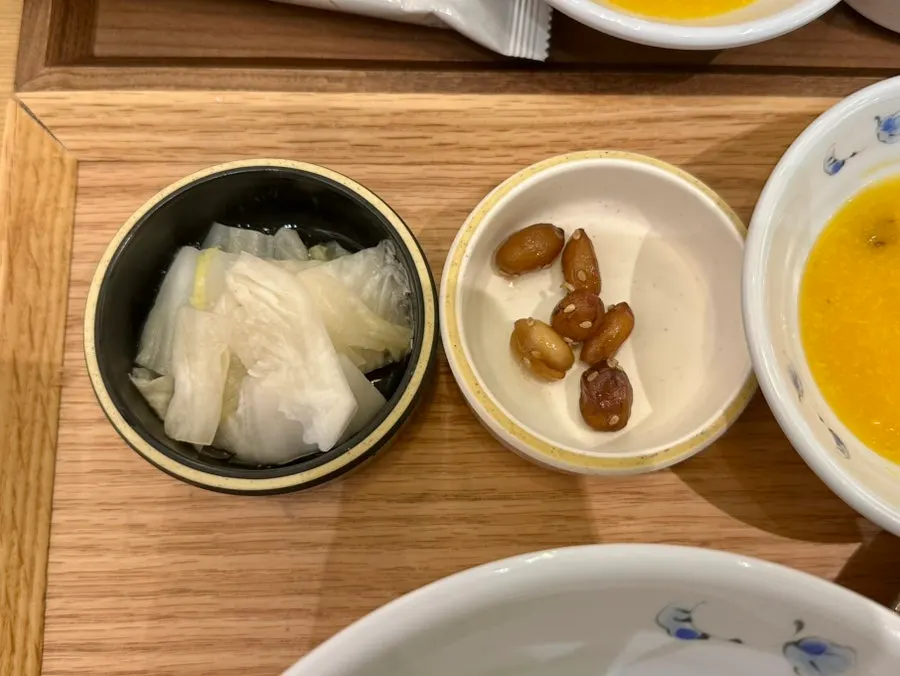 김가루 올라간 대접밥