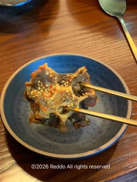 Soy-sauce braised oxtail with steamed rice