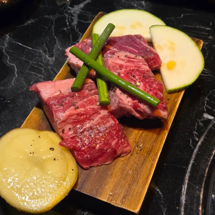 Extra order of sirloin at Yukrab Jongno