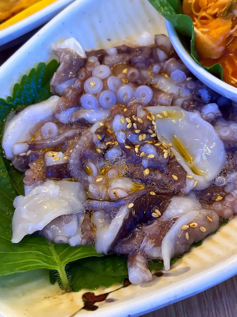 기름장에 찍어 먹는 해삼