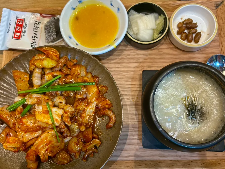 낙지볶음정식 한 상 기본 구성