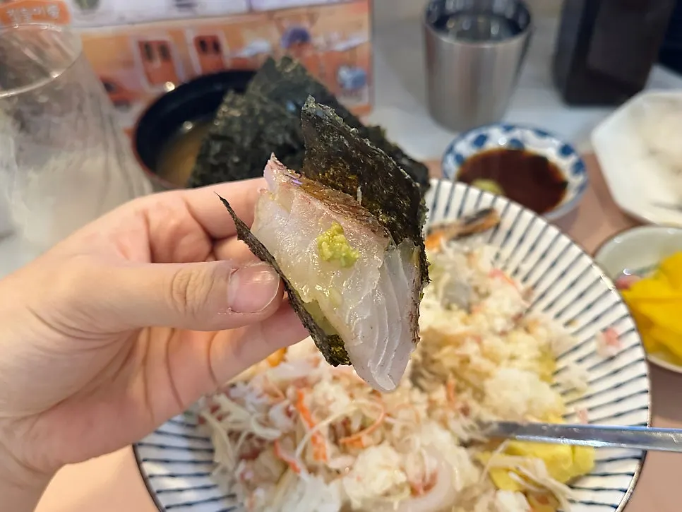 Kaisendon rice mixed with minced tuna