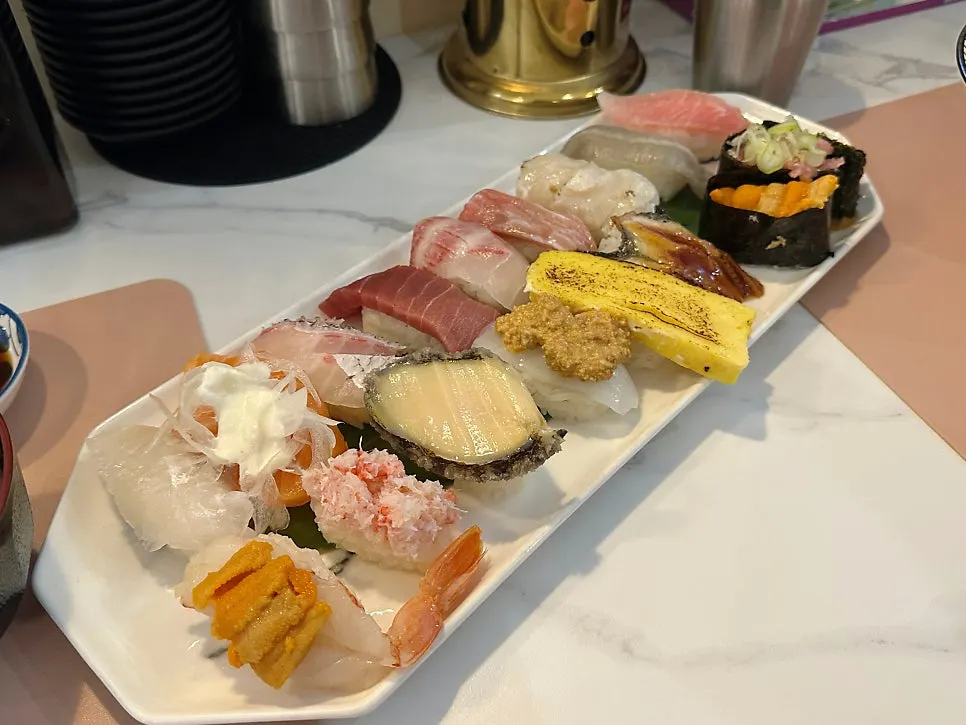 Rice and fish wrapped in seaweed from the kaisendon