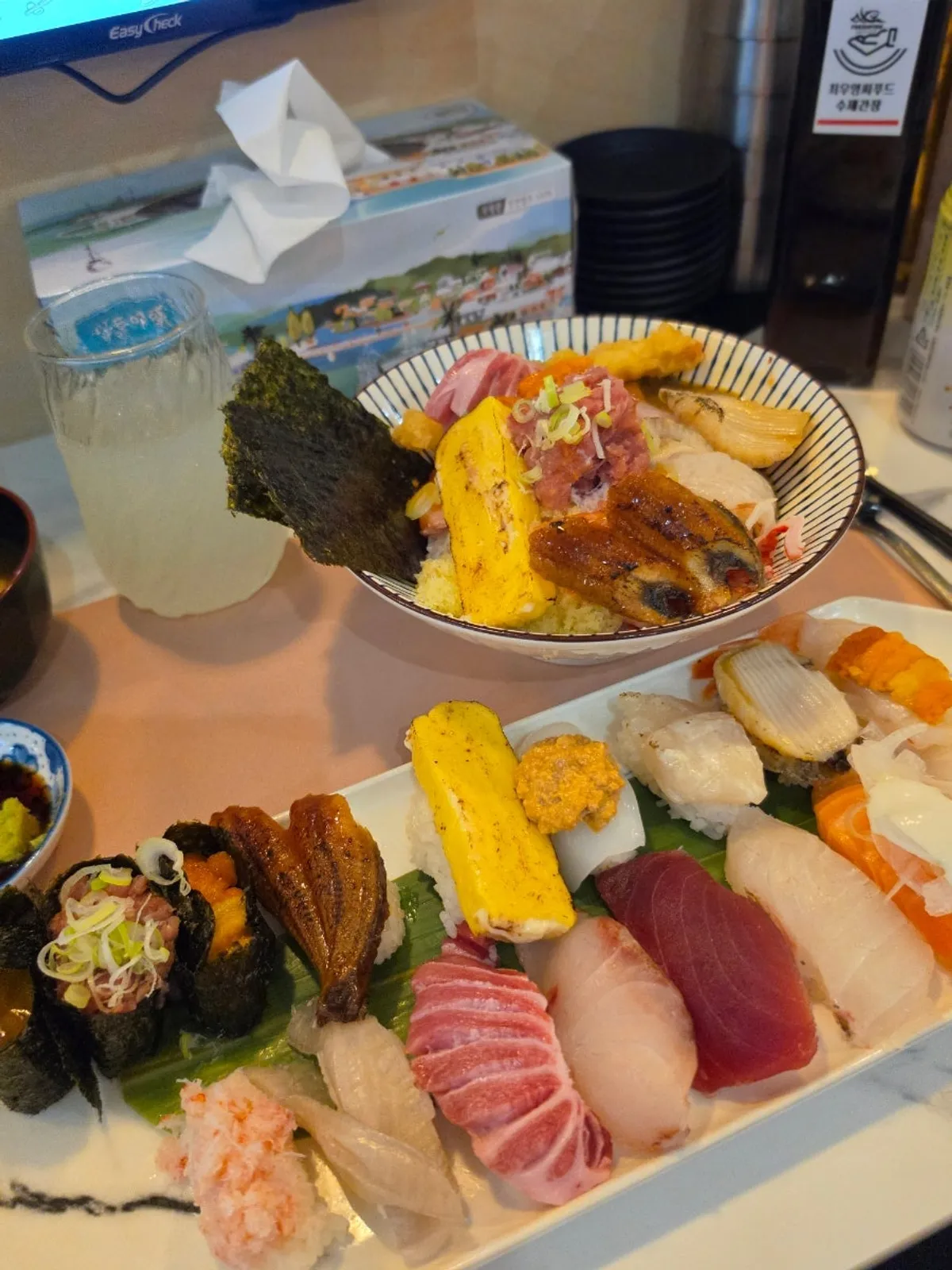 A plate of premium sushi at Choe Uyeong Sushiya Jongno Branch