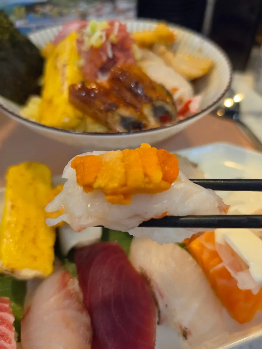 Red shrimp sushi and uni gunkan roll