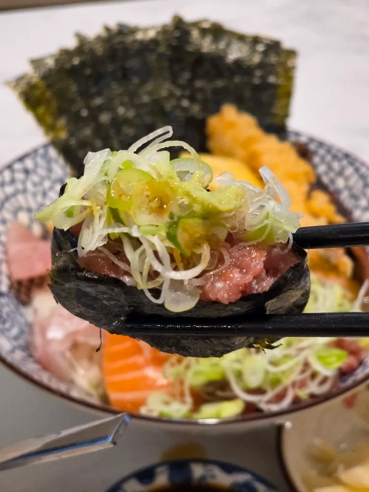 Geuksang sushi set placed at the solo dining seat