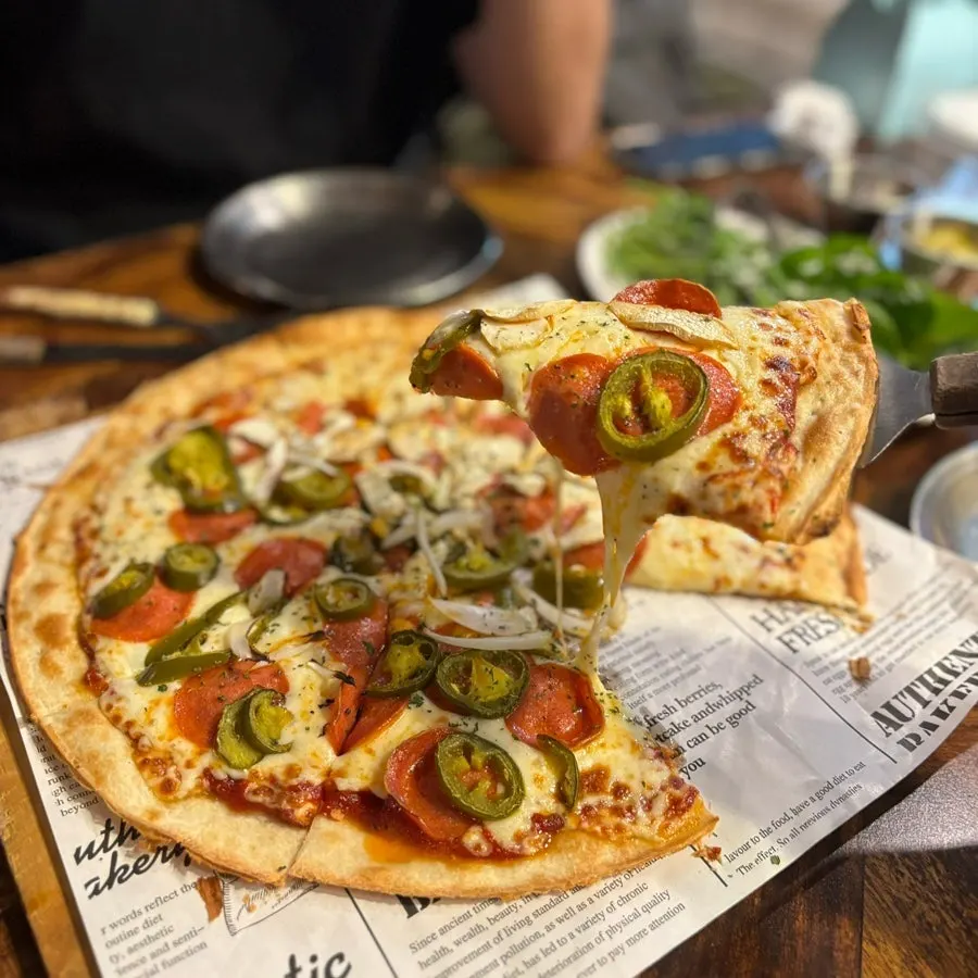 Complimentary snack before the pizza arrives