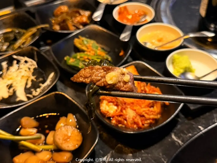 Company dinner spread set on the table at Yukrab Jongno