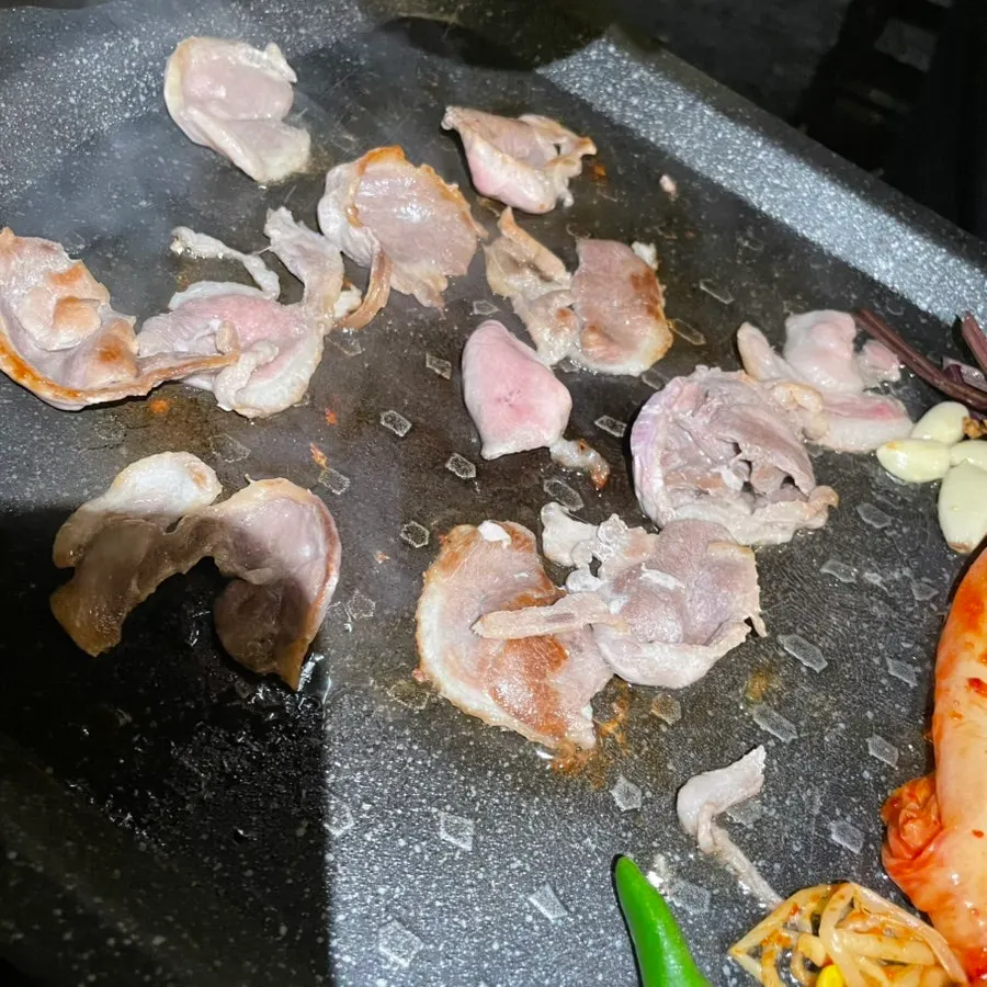 구워지는 오리로스 클로즈업