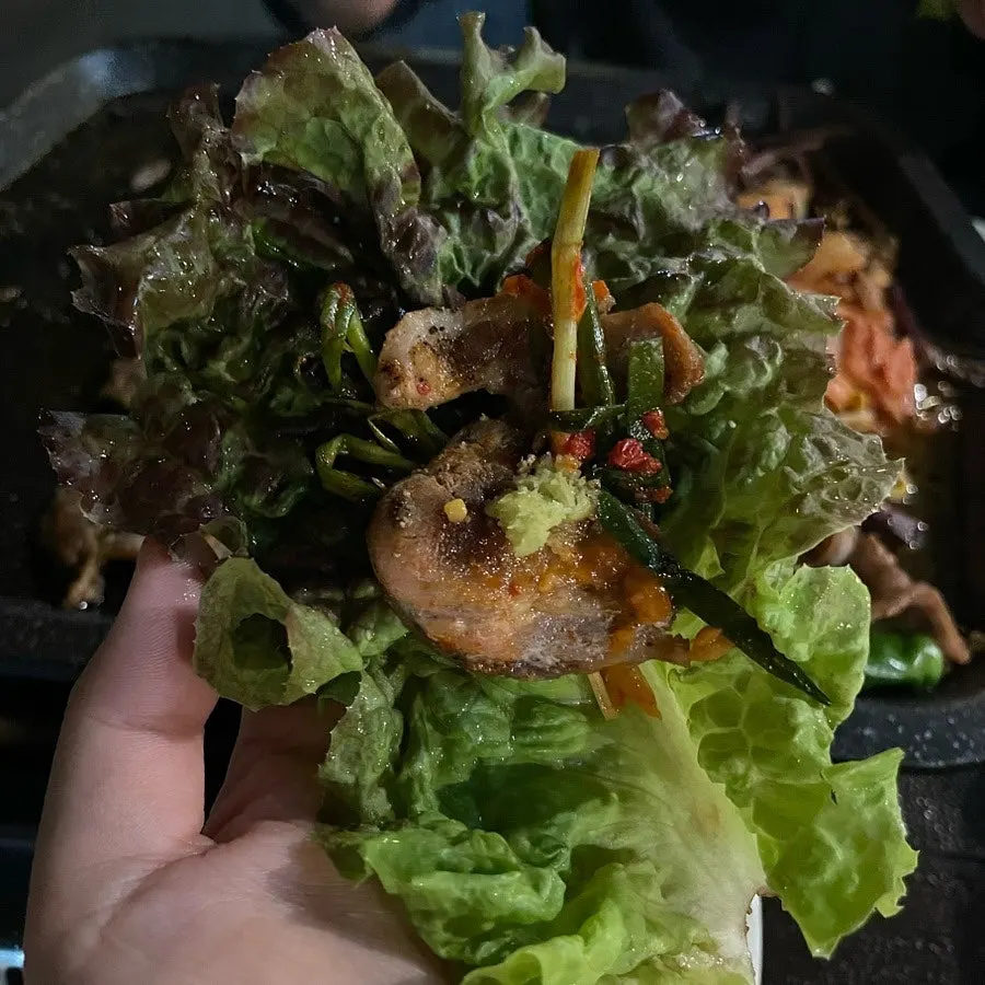 한 점 집어 든 오리로스