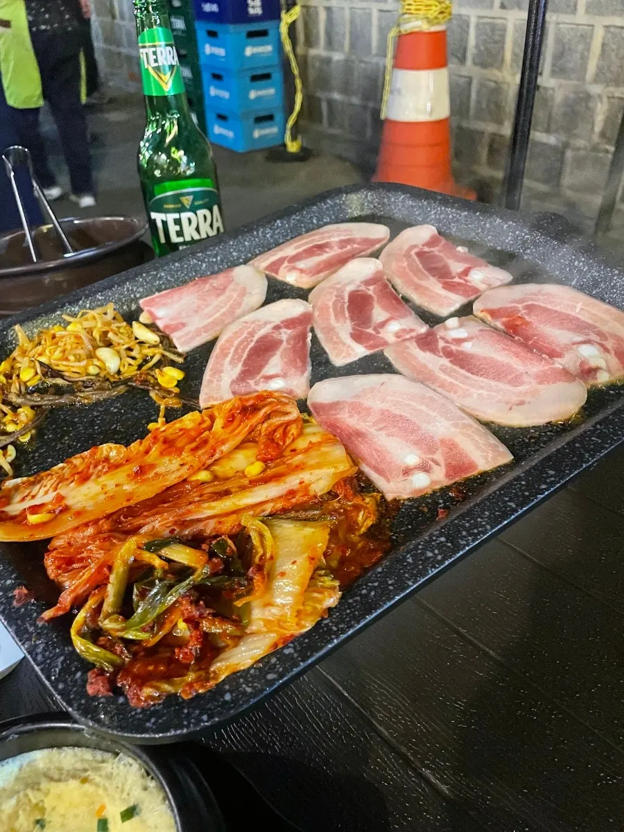 얇게 금방 익어가는 냉동삼겹살