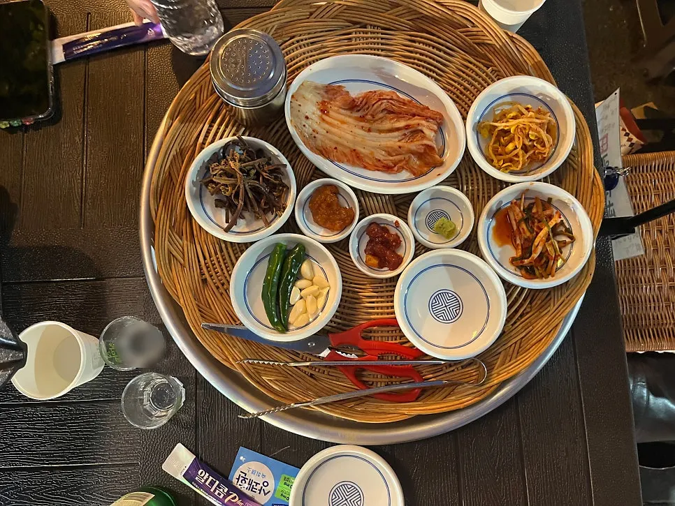 Basic side dishes set out right after entry