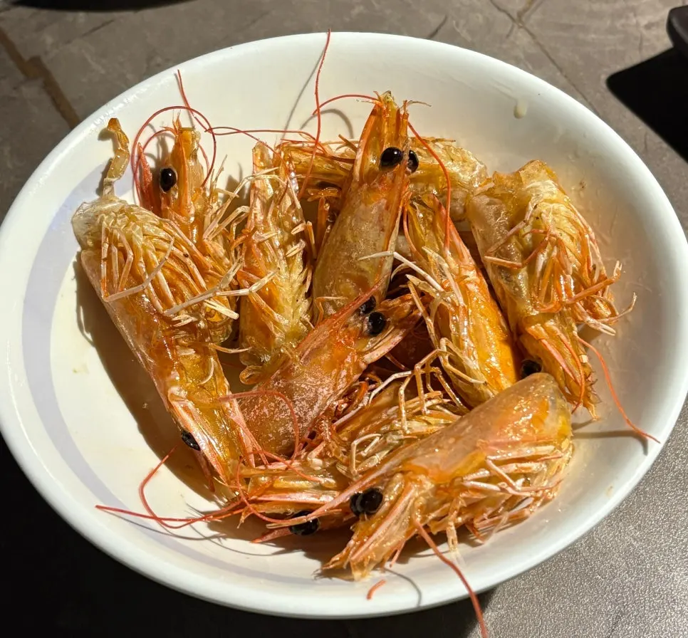 Butter-grilled shrimp heads