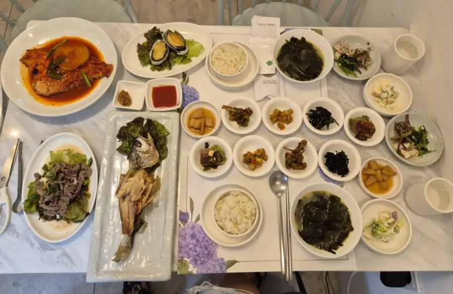 구테이블 보리굴비 정식 한상