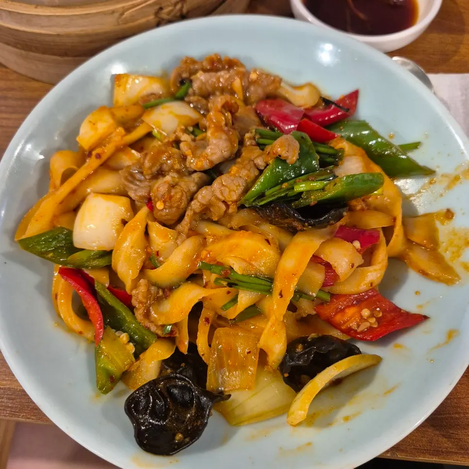 Authentic Chinese dishes at Cheonghwa Uyuk Dosakmyeon