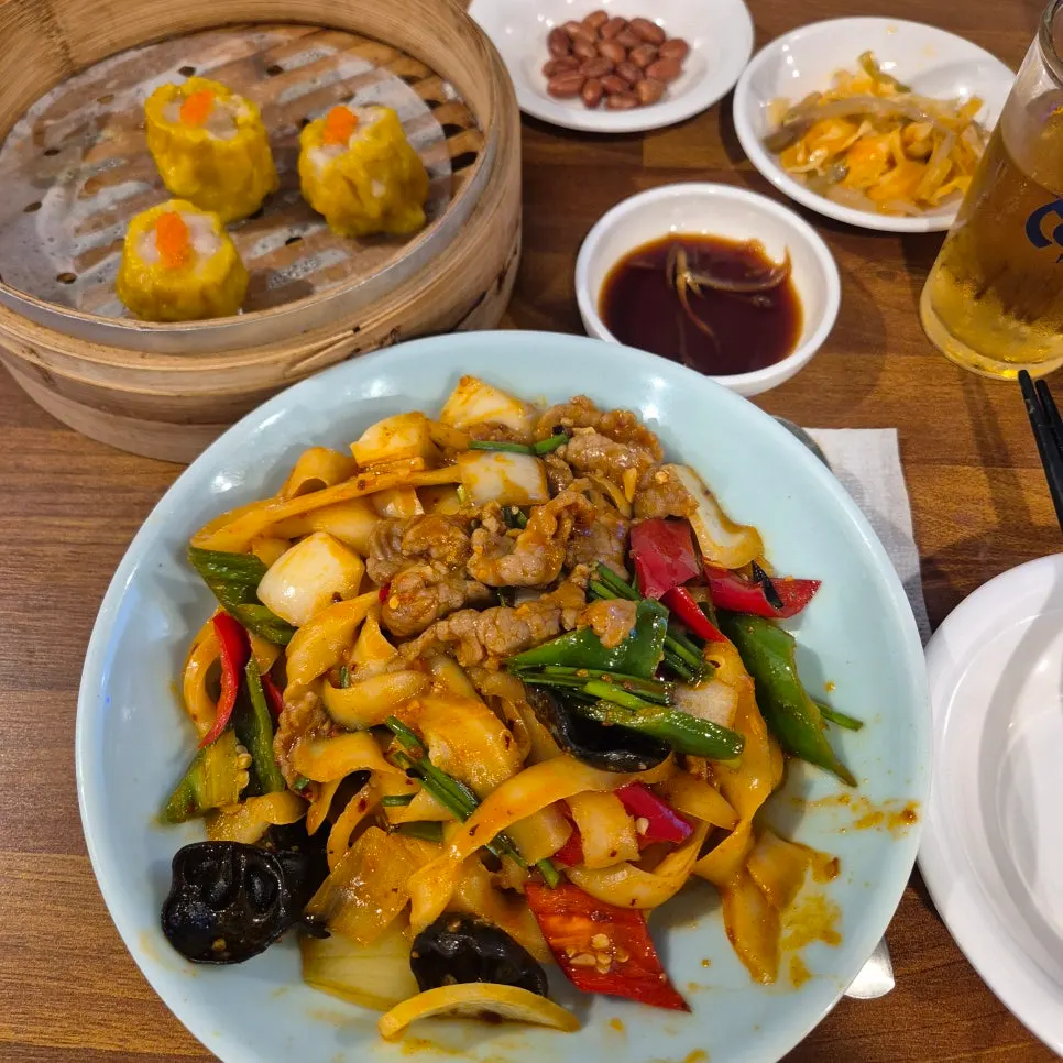 Bouncy shrimp shumai dim sum