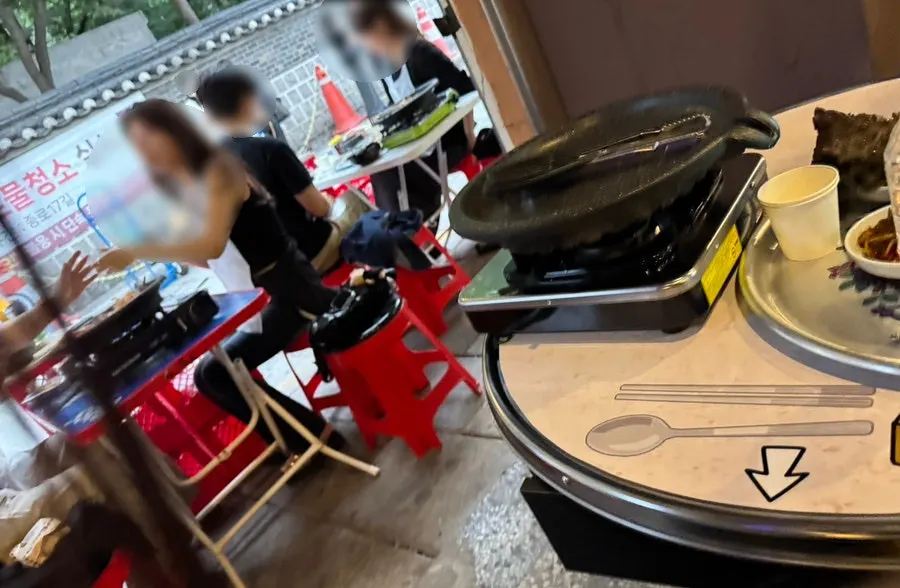 초원식당 종로3가점 실내 좌석