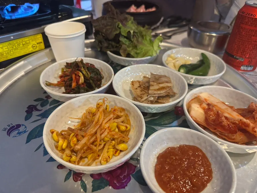 노릇하게 구워진 급냉 삼겹살