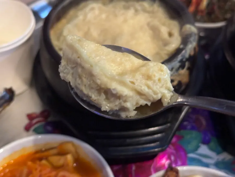 부드러운 계란찜 한 숟갈
