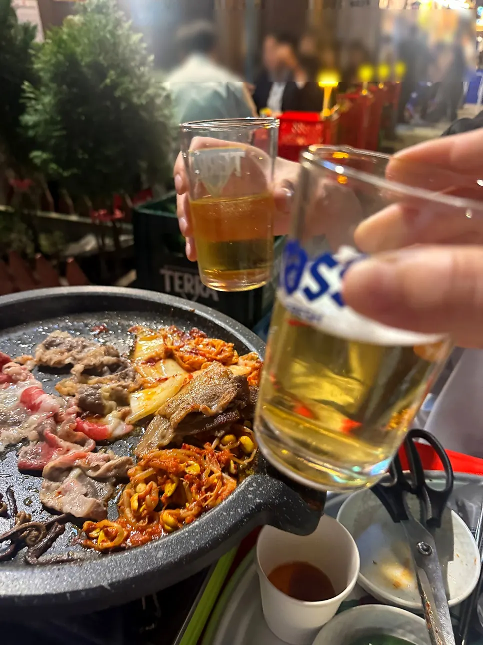 A glass of soju-beer mixed from soju and Terra