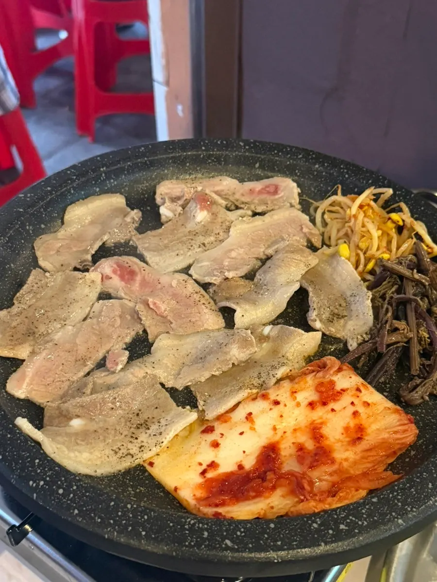 Visiting Chowon Restaurant, an outdoor tent BBQ spot in Jongno 3-ga