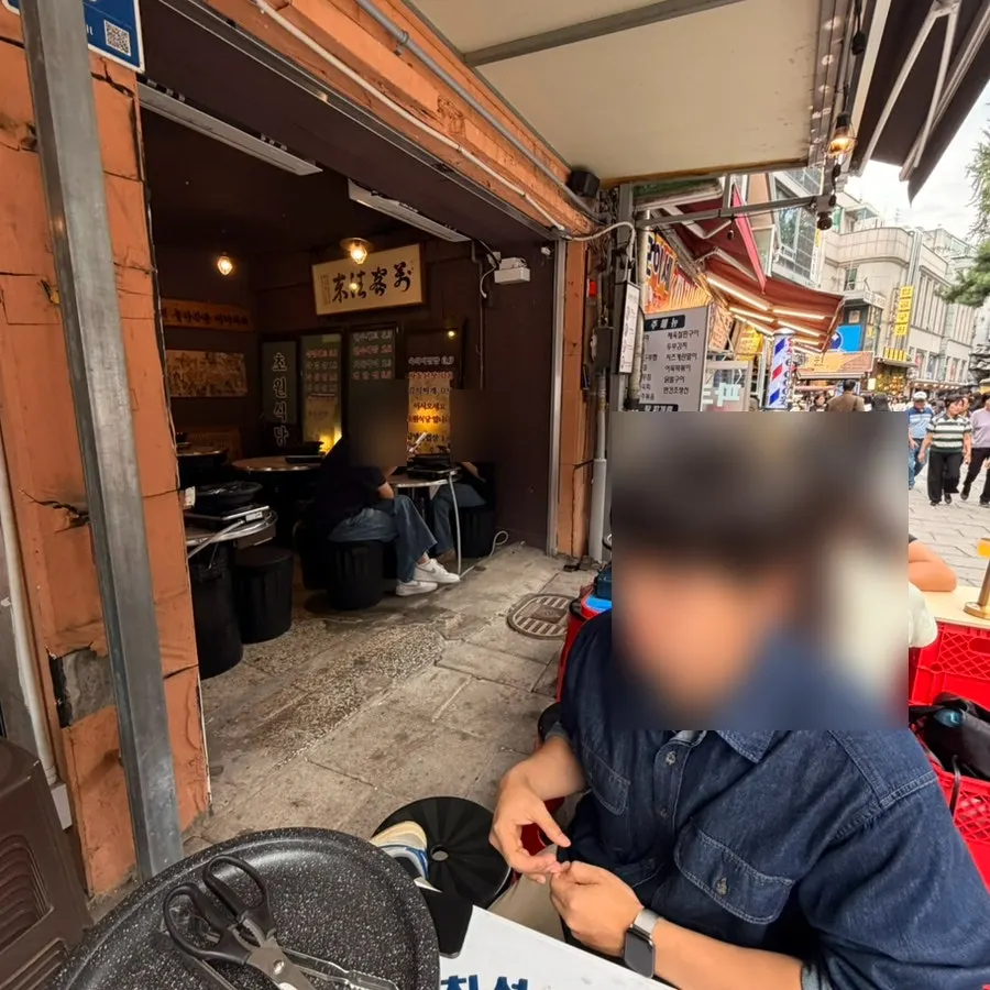 초원식당 실내 좌석 공간