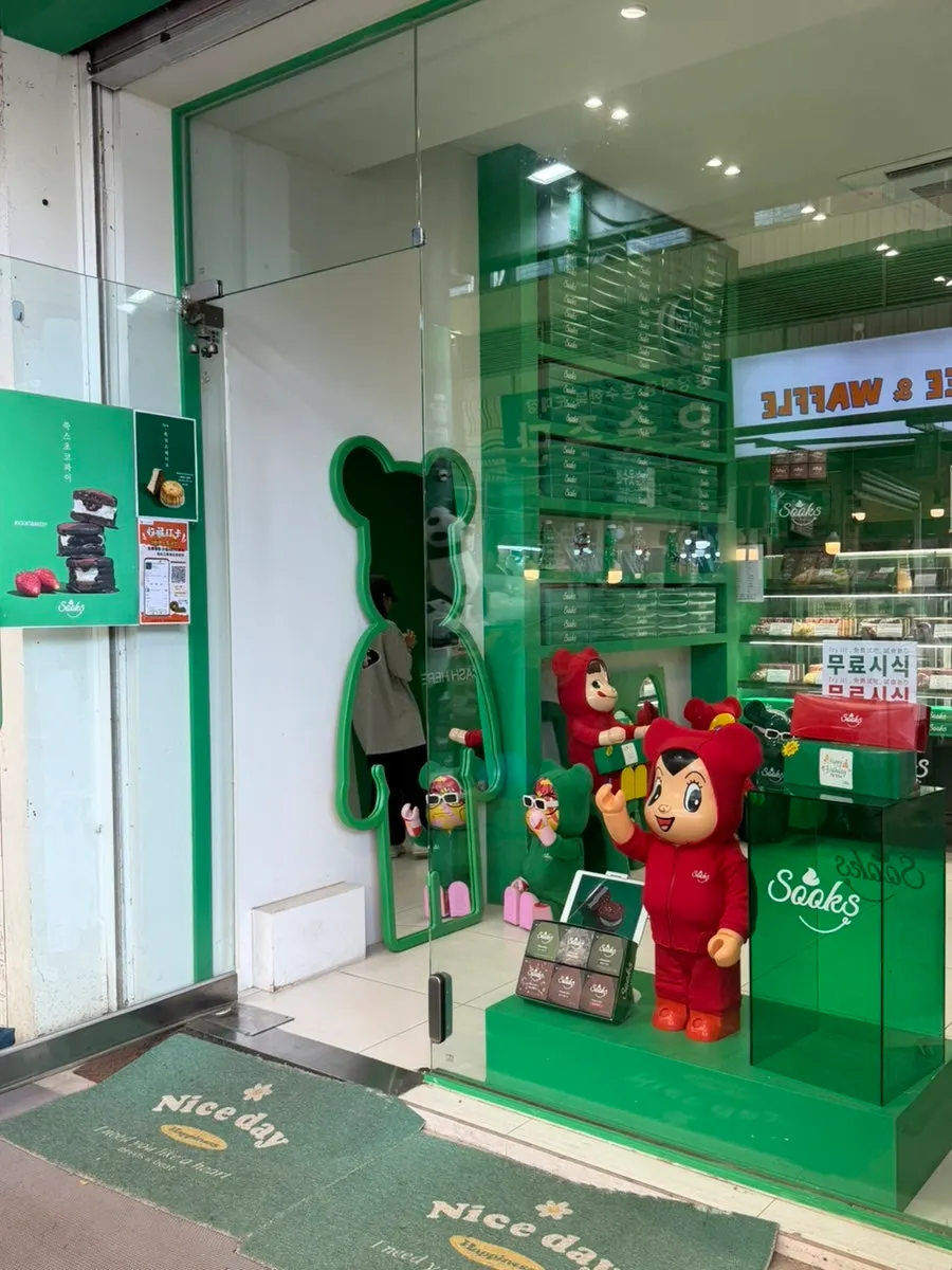 広蔵市場の入口側にあるSsuk's Choco Pie Seoulの店舗