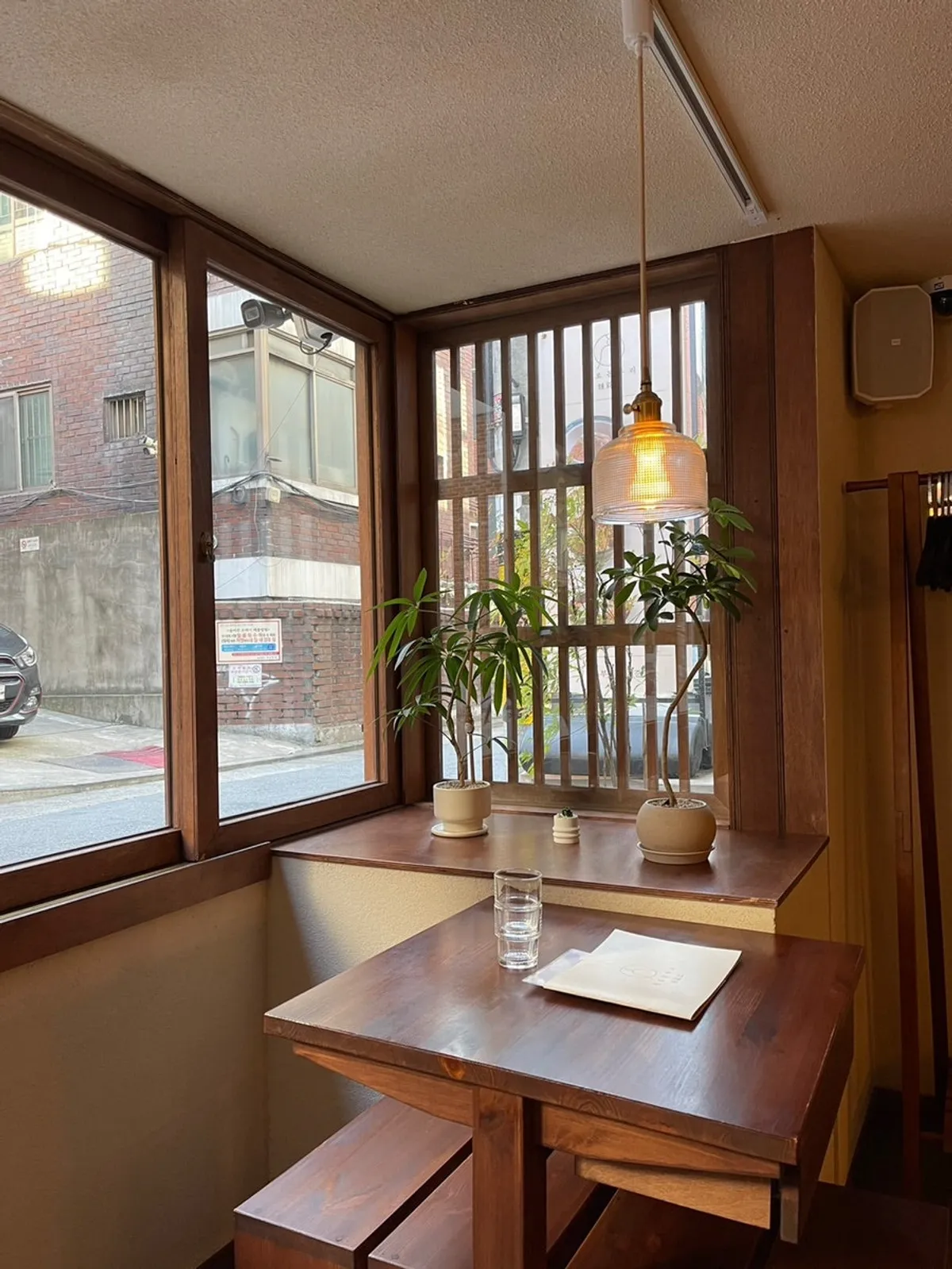 Clean, cozy interior of Jongno Donburi Yeonnam