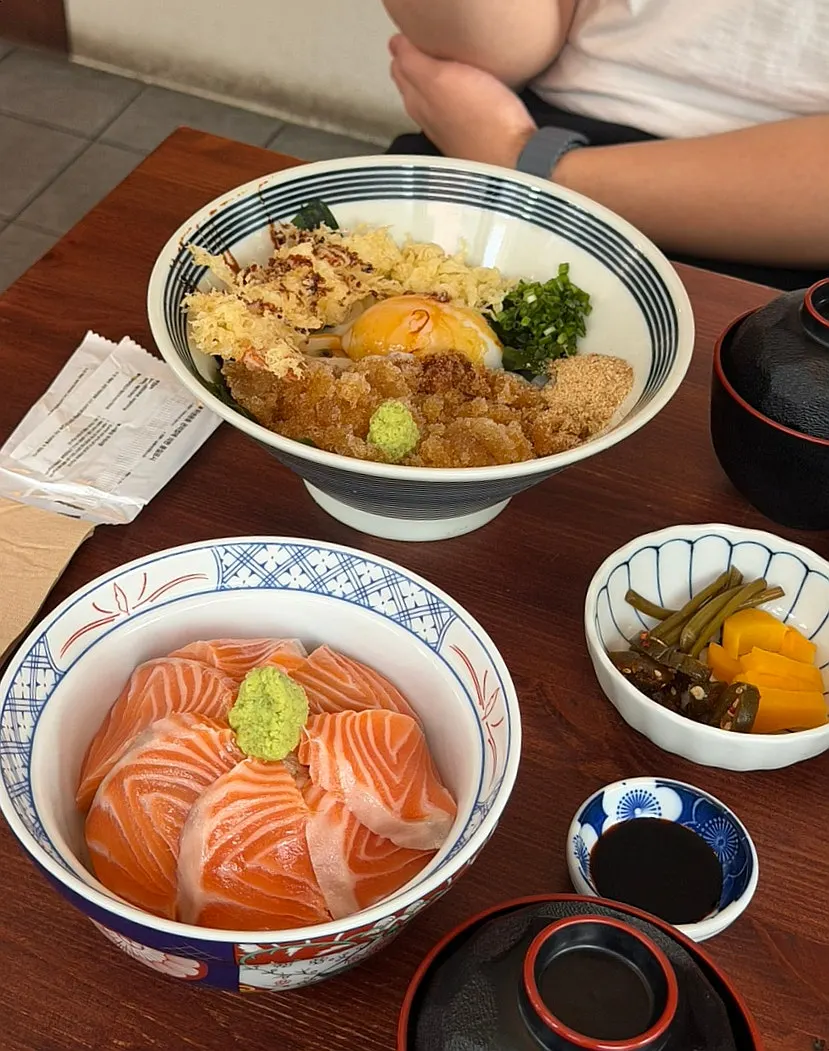 Sake-don and bukkake udon served together on the table