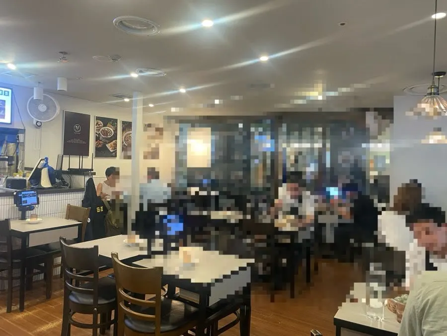청화 우육도삭면 주방 쪽 모습
