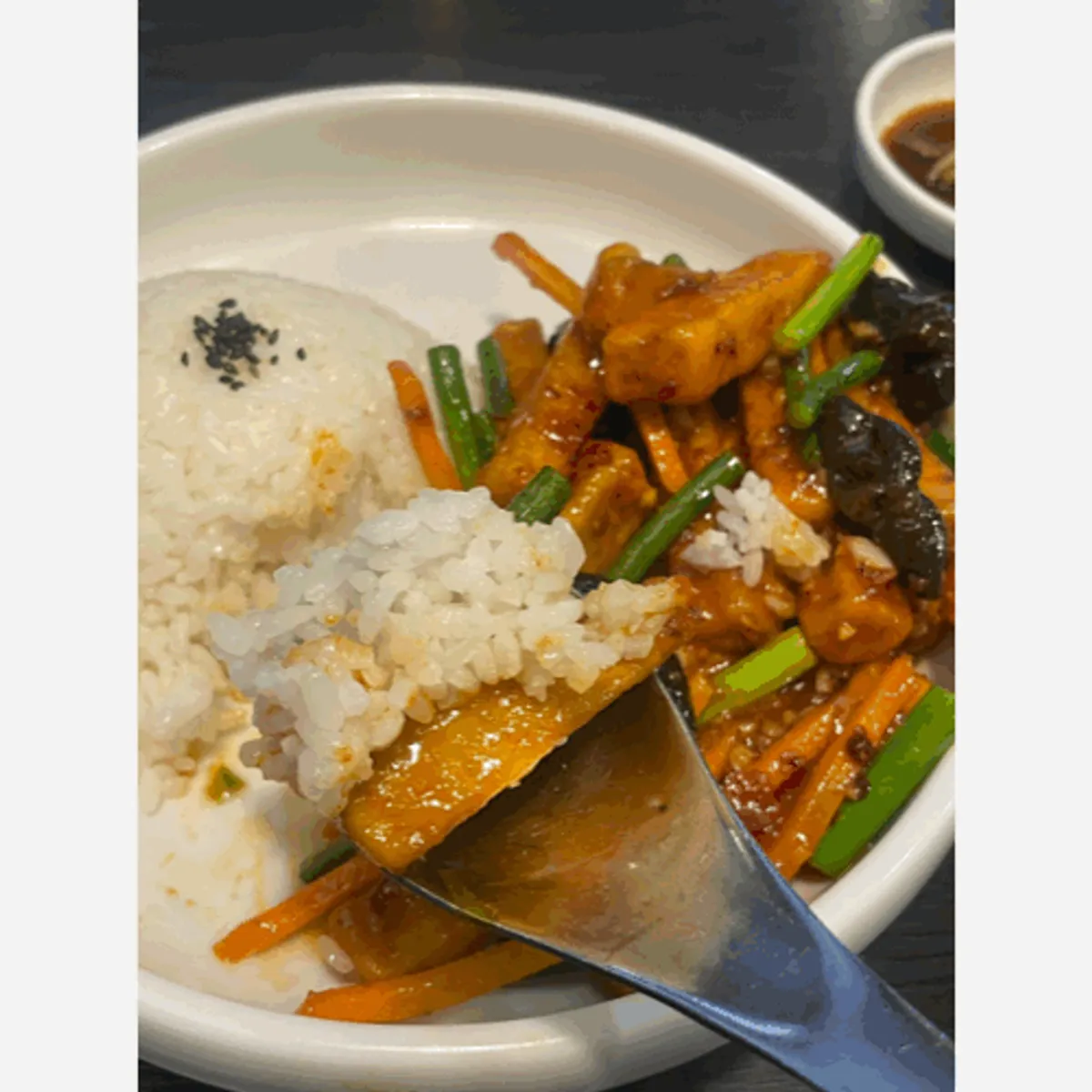 청화 우육도삭면 한 상 차림