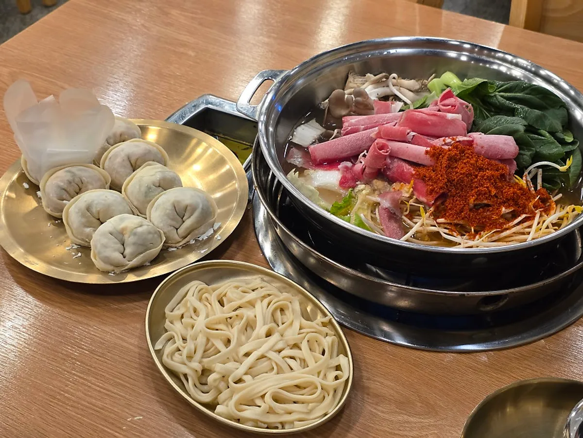Spicy mandu hot pot set for two at Jongga Mandu