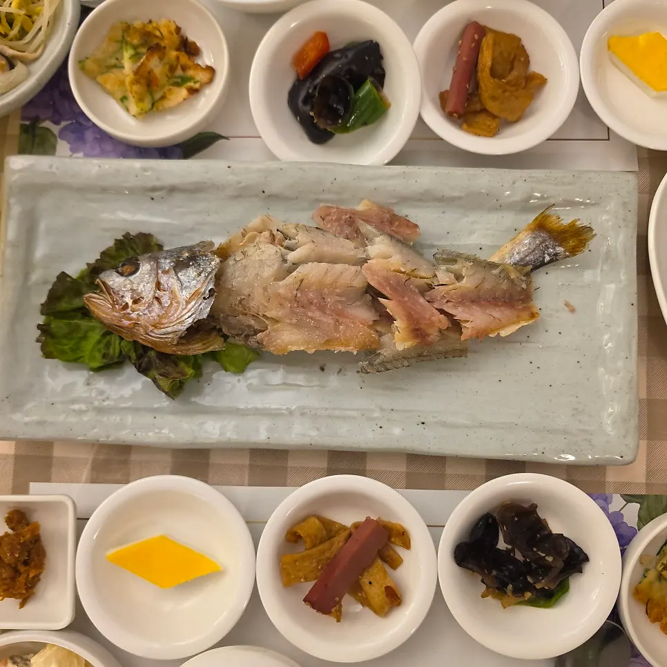 한 마리 통째로 나온 보리굴비