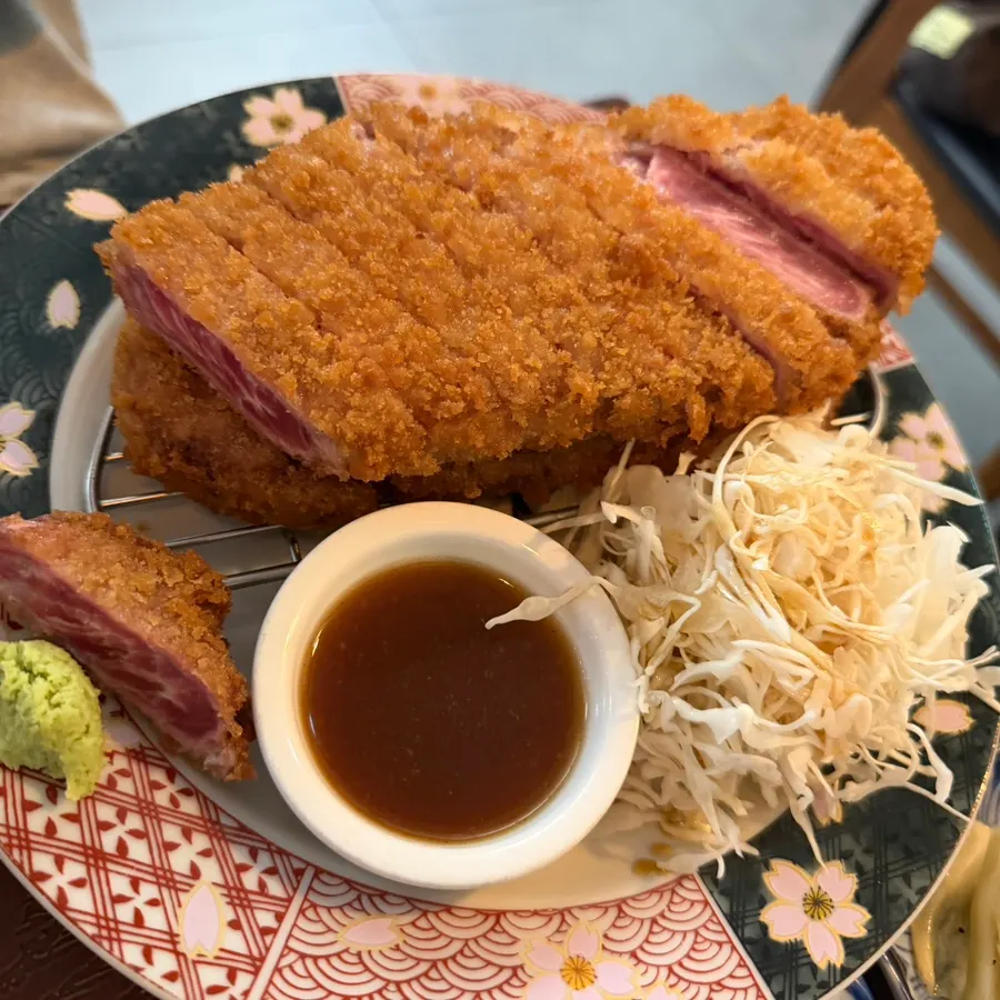 Gyukatsu plate with an extra piece of meat added