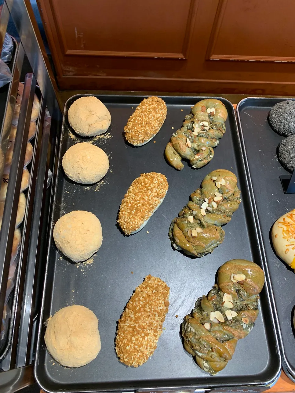 Walnut bread, sweet potato bread and mugwort rice cake bread to go