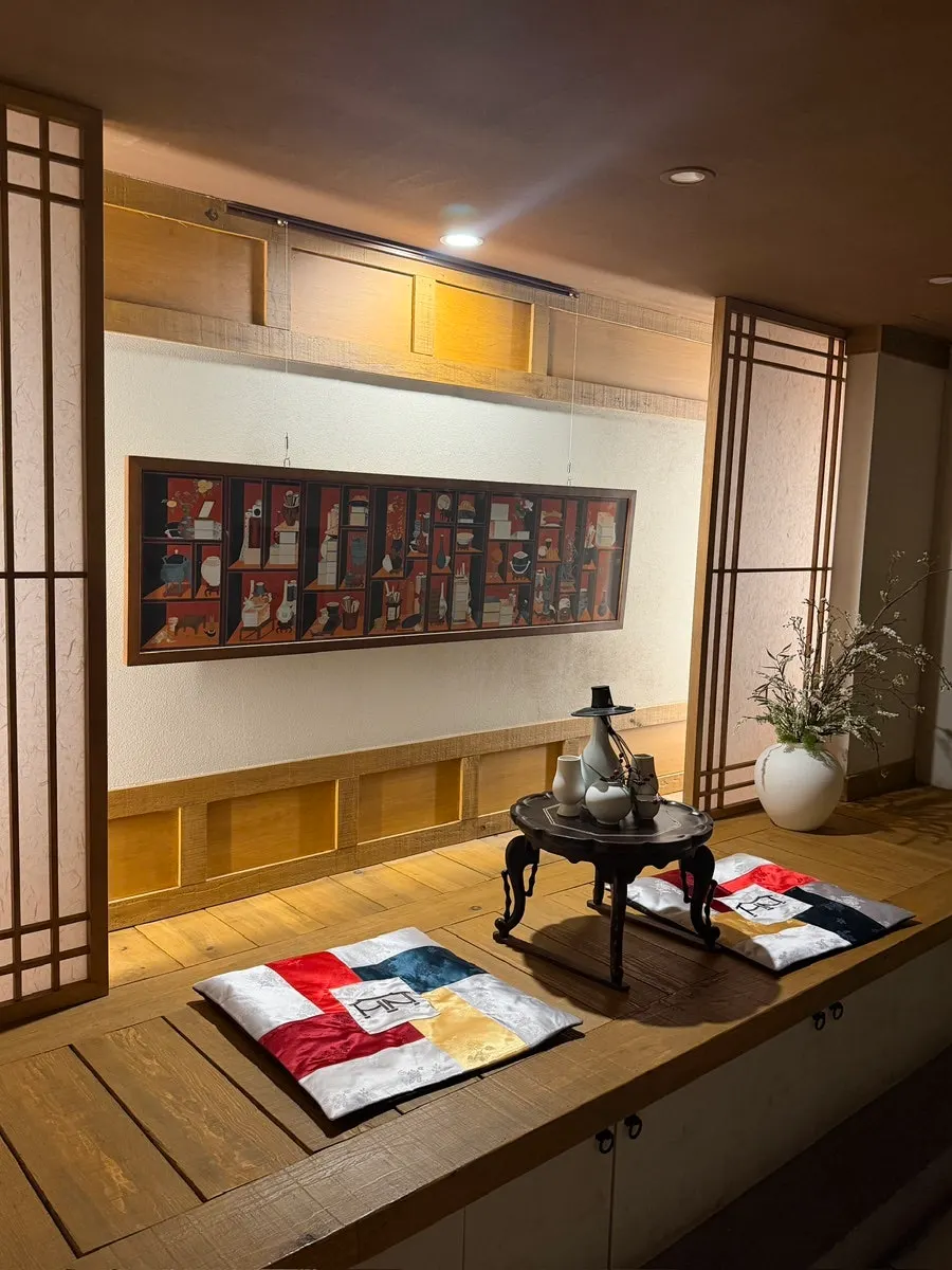 Bar seating near the entrance of Hanuk