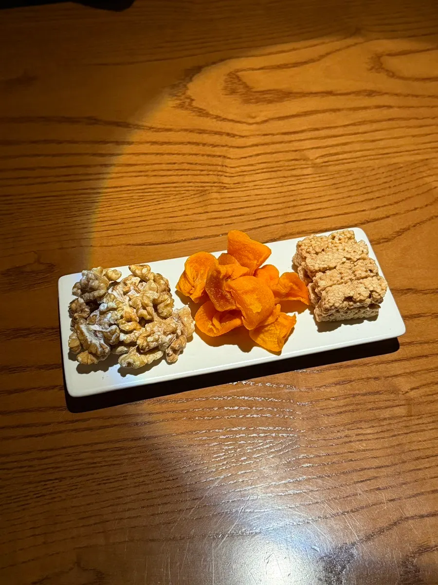 A plate of Hanuk's snack pairing, jujeonburi