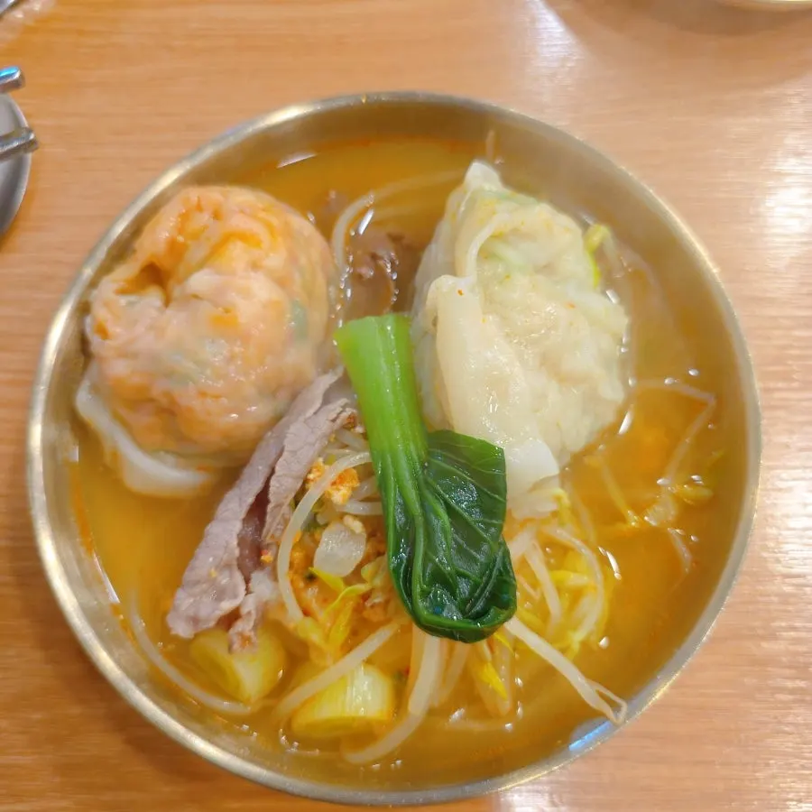 Mandu hot pot at Jongga Mandu after finishing the meal